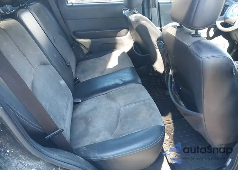 2008 Mercury Mariner Premier z USA, uszkodzony, nr VIN 4M2CU97108KJ08990